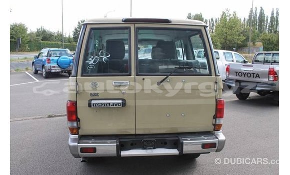 Buy Import Toyota Land Cruiser Beige Car in Import - Dubai in Batken Buy Import Toyota Land Cruiser Beige Car in Import - Dubai in Batken