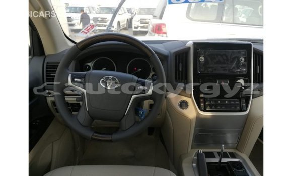 Buy Import Toyota Land Cruiser White Car in Import - Dubai in Batken Buy Import Toyota Land Cruiser White Car in Import - Dubai in Batken