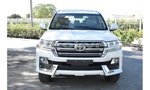 Buy Import Toyota Land Cruiser White Car in Import - Dubai in Batken Buy Import Toyota Land Cruiser White Car in Import - Dubai in Batken