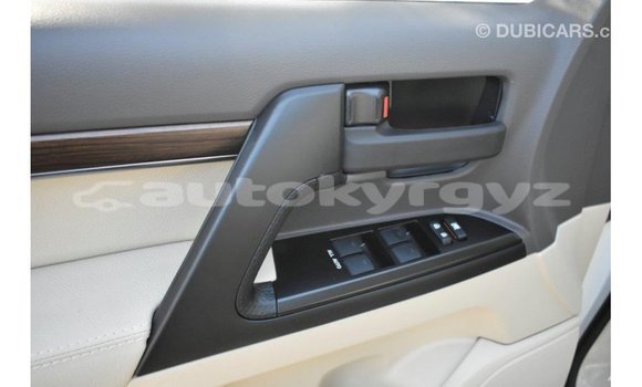Buy Import Toyota Land Cruiser White Car in Import - Dubai in Batken Buy Import Toyota Land Cruiser White Car in Import - Dubai in Batken