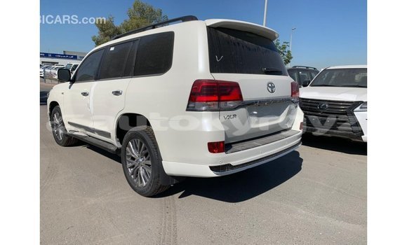 Buy Import Toyota Land Cruiser White Car in Import - Dubai in Batken Buy Import Toyota Land Cruiser White Car in Import - Dubai in Batken