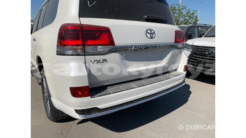 Big with watermark toyota land cruiser batken import dubai 2431