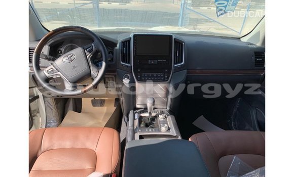Buy Import Toyota Land Cruiser White Car in Import - Dubai in Batken Buy Import Toyota Land Cruiser White Car in Import - Dubai in Batken