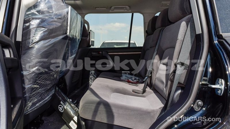 Big with watermark toyota land cruiser batken import dubai 2437