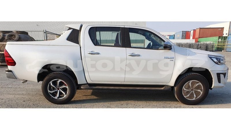 Big with watermark toyota hilux batken import dubai 2447