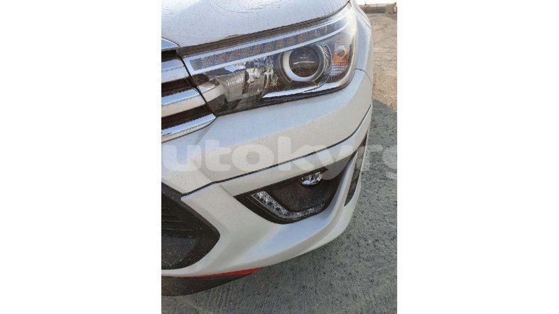Big with watermark toyota hilux batken import dubai 2447