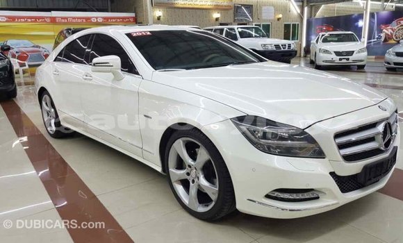 Buy Import Mercedes-Benz 190 (W201) White Car in Import - Dubai in Batken Buy Import Mercedes-Benz 190 (W201) White Car in Import - Dubai in Batken
