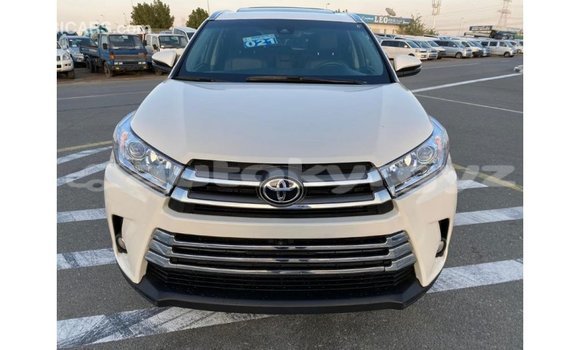 Buy Import Toyota Highlander White Car in Import - Dubai in Batken Buy Import Toyota Highlander White Car in Import - Dubai in Batken