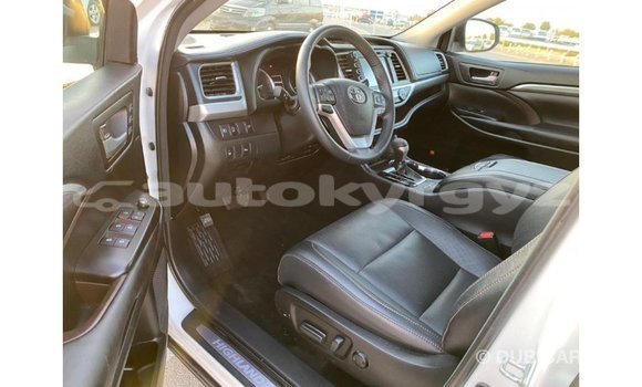 Buy Import Toyota Highlander White Car in Import - Dubai in Batken Buy Import Toyota Highlander White Car in Import - Dubai in Batken