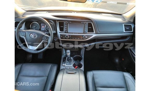 Buy Import Toyota Highlander White Car in Import - Dubai in Batken Buy Import Toyota Highlander White Car in Import - Dubai in Batken