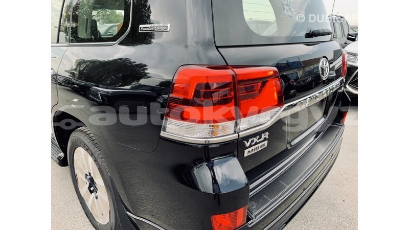 Big with watermark toyota land cruiser batken import dubai 2488
