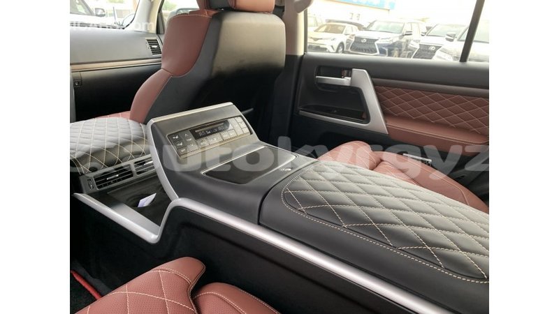 Big with watermark toyota land cruiser batken import dubai 2490