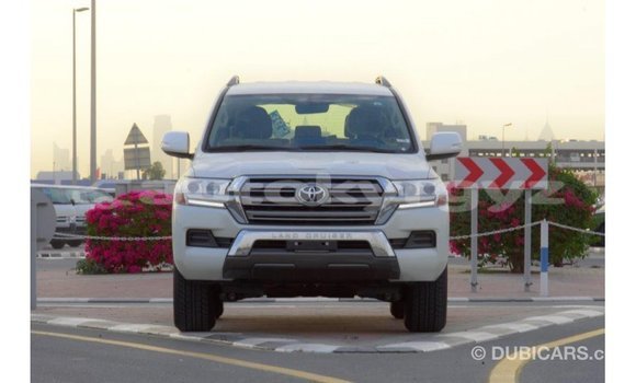 Buy Import Toyota Land Cruiser White Car in Import - Dubai in Batken Buy Import Toyota Land Cruiser White Car in Import - Dubai in Batken