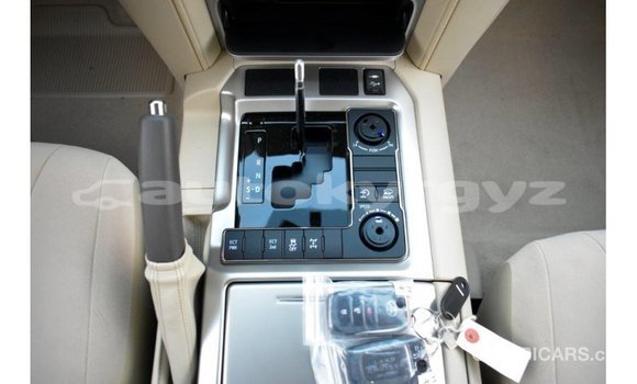 Buy Import Toyota Land Cruiser White Car in Import - Dubai in Batken Buy Import Toyota Land Cruiser White Car in Import - Dubai in Batken