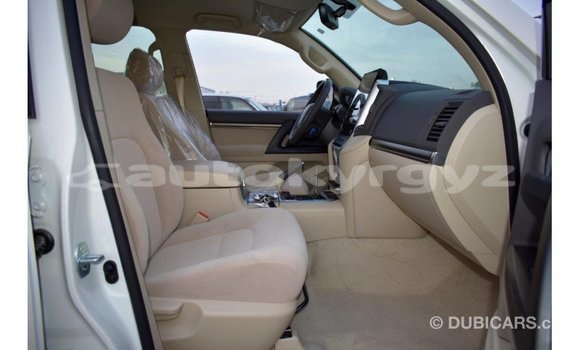 Buy Import Toyota Land Cruiser White Car in Import - Dubai in Batken Buy Import Toyota Land Cruiser White Car in Import - Dubai in Batken