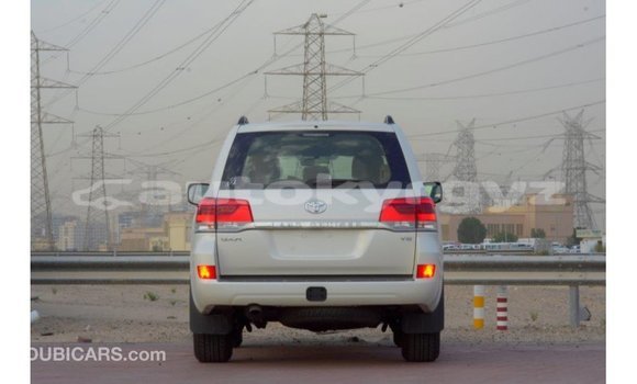 Buy Import Toyota Land Cruiser White Car in Import - Dubai in Batken Buy Import Toyota Land Cruiser White Car in Import - Dubai in Batken