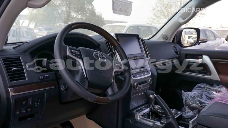 Big with watermark toyota land cruiser batken import dubai 2520