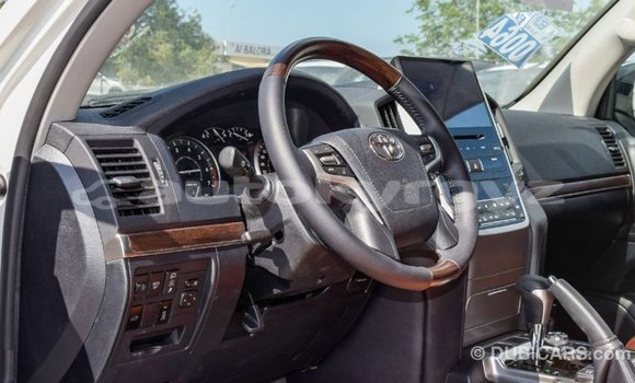 Buy Import Toyota Land Cruiser White Car in Import - Dubai in Batken Buy Import Toyota Land Cruiser White Car in Import - Dubai in Batken