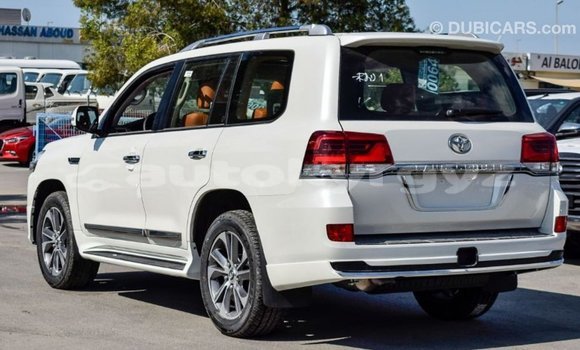 Buy Import Toyota Land Cruiser White Car in Import - Dubai in Batken Buy Import Toyota Land Cruiser White Car in Import - Dubai in Batken