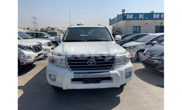Buy Import Toyota Land Cruiser White Car in Import - Dubai in Batken Buy Import Toyota Land Cruiser White Car in Import - Dubai in Batken