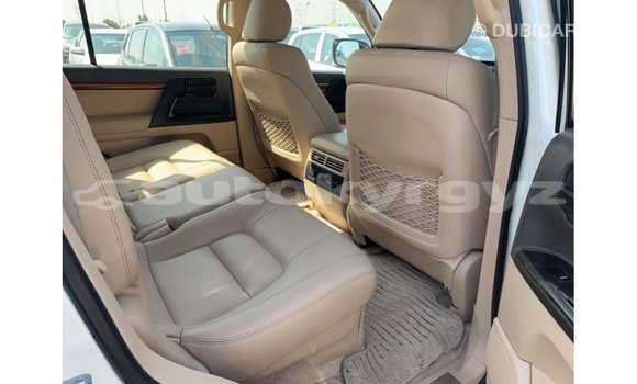 Buy Import Toyota Land Cruiser White Car in Import - Dubai in Batken Buy Import Toyota Land Cruiser White Car in Import - Dubai in Batken