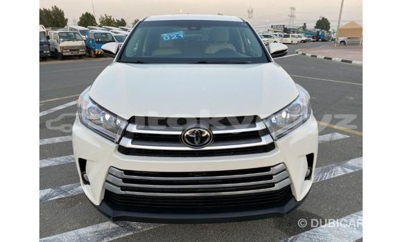 Buy Import Toyota Highlander White Car in Import - Dubai in Batken Buy Import Toyota Highlander White Car in Import - Dubai in Batken