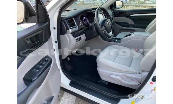 Buy Import Toyota Highlander White Car in Import - Dubai in Batken Buy Import Toyota Highlander White Car in Import - Dubai in Batken