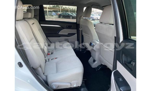 Buy Import Toyota Highlander White Car in Import - Dubai in Batken Buy Import Toyota Highlander White Car in Import - Dubai in Batken