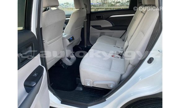 Buy Import Toyota Highlander White Car in Import - Dubai in Batken Buy Import Toyota Highlander White Car in Import - Dubai in Batken