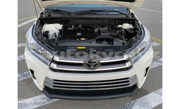 Buy Import Toyota Highlander White Car in Import - Dubai in Batken Buy Import Toyota Highlander White Car in Import - Dubai in Batken