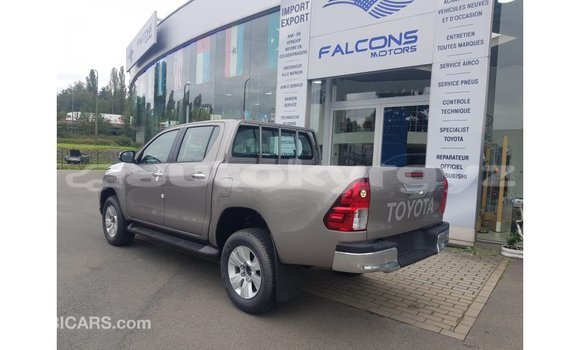 Buy Import Toyota Hilux Other Car in Import - Dubai in Batken Buy Import Toyota Hilux Other Car in Import - Dubai in Batken