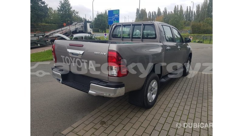 Big with watermark toyota hilux batken import dubai 2536
