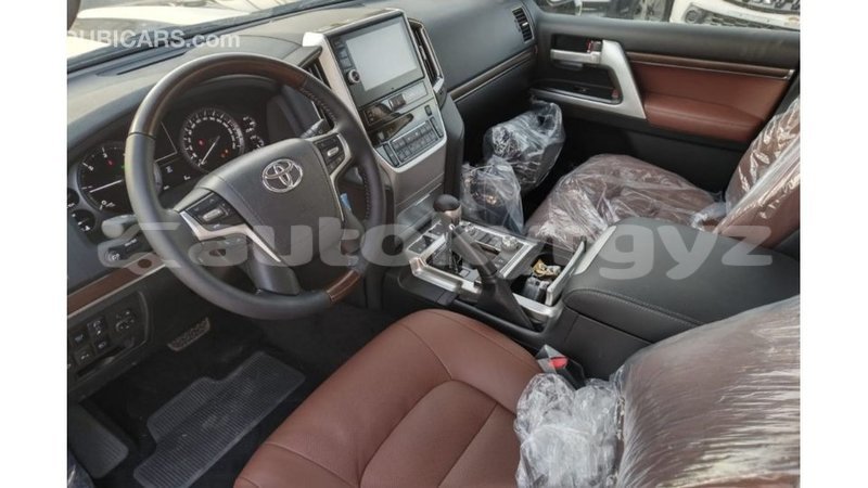 Big with watermark toyota land cruiser batken import dubai 2547