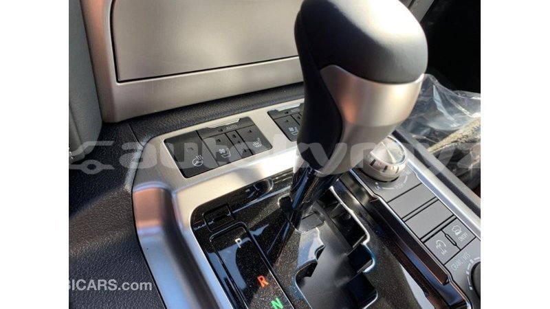 Big with watermark toyota land cruiser batken import dubai 2547