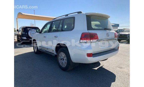 Buy Import Toyota Land Cruiser White Car in Import - Dubai in Batken Buy Import Toyota Land Cruiser White Car in Import - Dubai in Batken