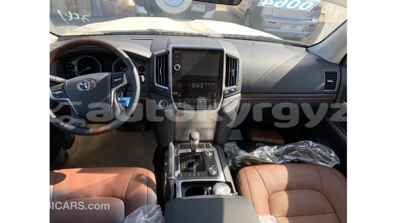 Big with watermark toyota land cruiser batken import dubai 2547