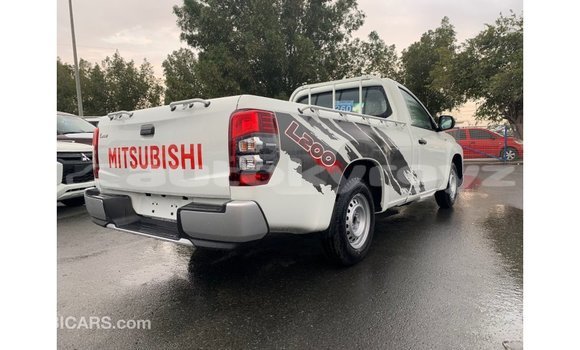 Buy Import Mitsubishi L200 White Car in Import - Dubai in Batken Buy Import Mitsubishi L200 White Car in Import - Dubai in Batken
