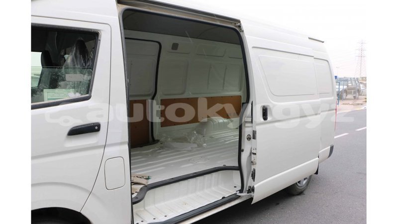 Big with watermark toyota hiace batken import dubai 2553