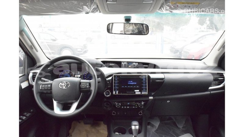 Big with watermark toyota hilux batken import dubai 2578