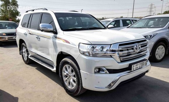 Buy Import Toyota Land Cruiser White Car in Import - Dubai in Batken Buy Import Toyota Land Cruiser White Car in Import - Dubai in Batken