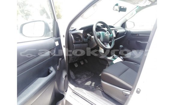 Buy Import Toyota Hilux White Car in Import - Dubai in Batken Buy Import Toyota Hilux White Car in Import - Dubai in Batken