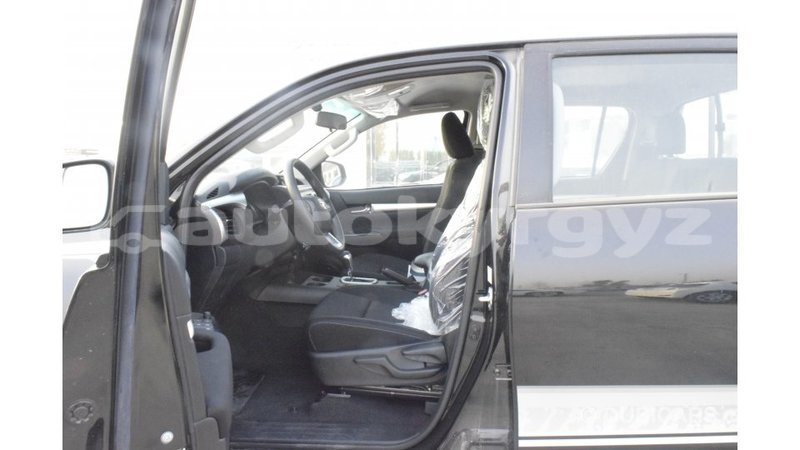 Big with watermark toyota hilux batken import dubai 2585