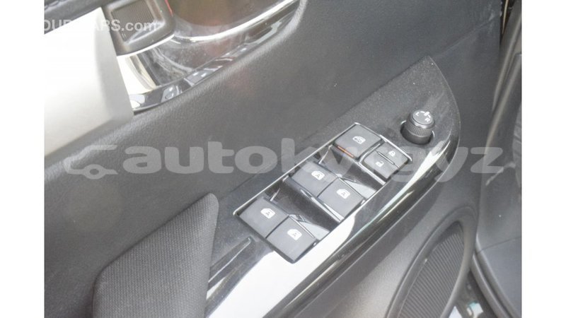 Big with watermark toyota hilux batken import dubai 2585