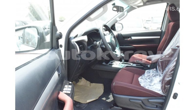 Big with watermark toyota hilux batken import dubai 2586