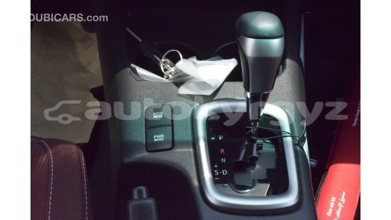 Big with watermark toyota hilux batken import dubai 2586