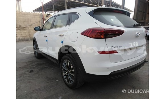 Buy Import Hyundai Tucson White Car in Import - Dubai in Batken Buy Import Hyundai Tucson White Car in Import - Dubai in Batken