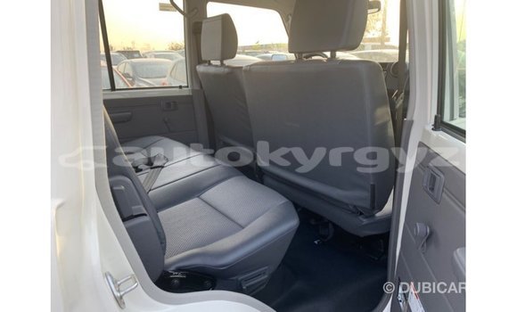 Buy Import Toyota Land Cruiser White Car in Import - Dubai in Batken Buy Import Toyota Land Cruiser White Car in Import - Dubai in Batken