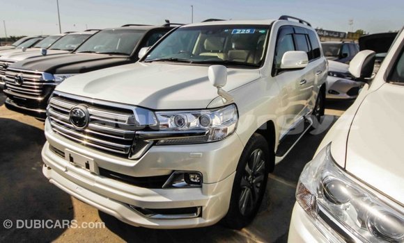 Buy Import Toyota Land Cruiser White Car in Import - Dubai in Batken Buy Import Toyota Land Cruiser White Car in Import - Dubai in Batken