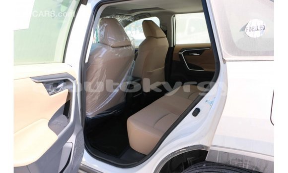 Buy Import Toyota 4Runner White Car in Import - Dubai in Batken Buy Import Toyota 4Runner White Car in Import - Dubai in Batken
