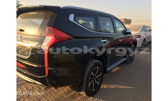 Buy Import Mitsubishi Montero Black Car in Import - Dubai in Batken